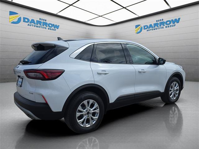 Photo of 2023 Oxford White Ford Escape