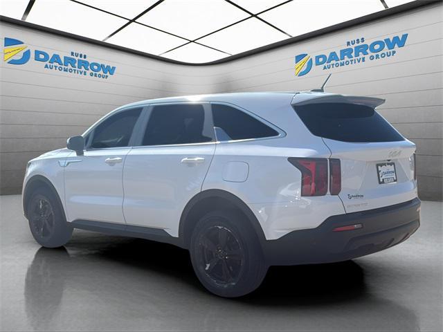 Photo of 2023 Glacial White Pearl Kia Sorento
