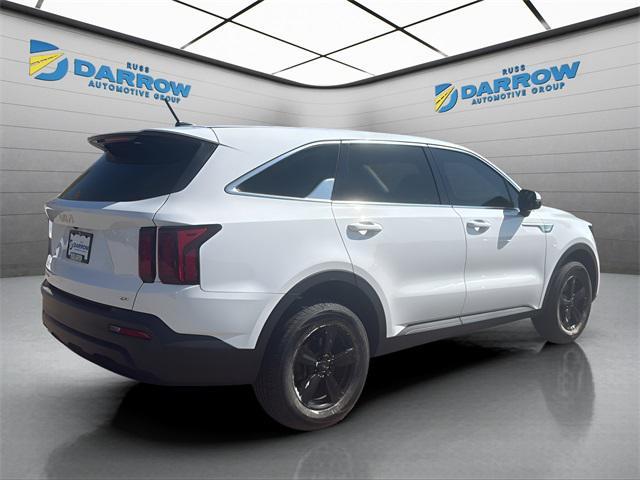 Photo of 2023 Glacial White Pearl Kia Sorento