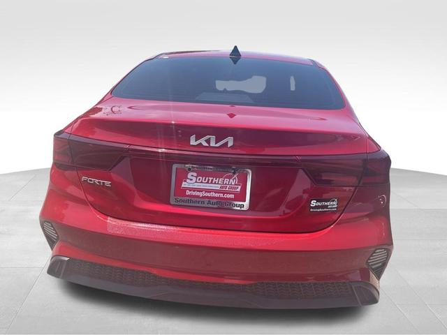 Photo of 2023 Currant Red Kia Forte