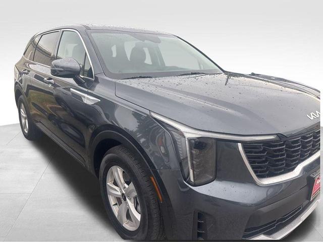 Photo of 2025 Gravity Gray Kia Sorento