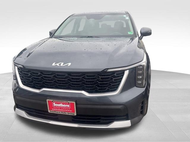 Photo of 2025 Gravity Gray Kia Sorento