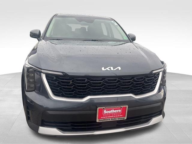 Photo of 2025 Gravity Gray Kia Sorento
