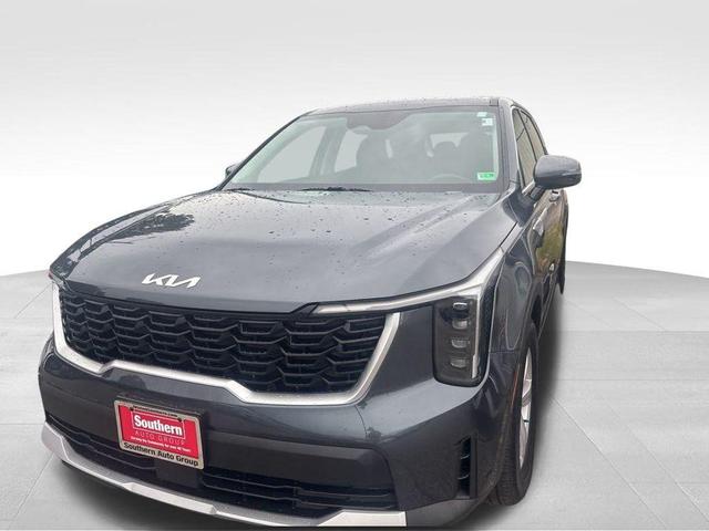 Photo of 2025 Gravity Gray Kia Sorento