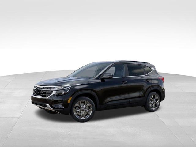 Photo of 2024 Fusion Orange Kia Seltos