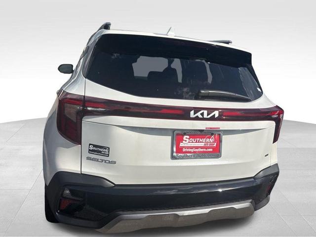Photo of 2024 Snow White Pearl Kia Seltos