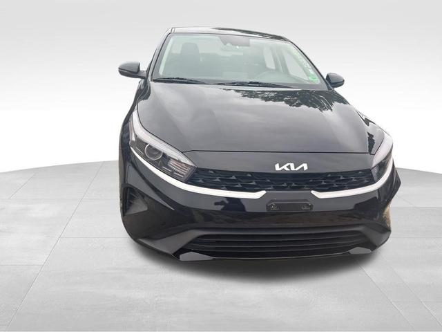 Photo of 2023 Aurora Black Pearl Kia Forte