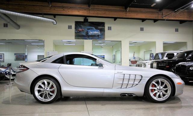 Photo of 2006 Silver Mercedes-Benz SLR McLaren