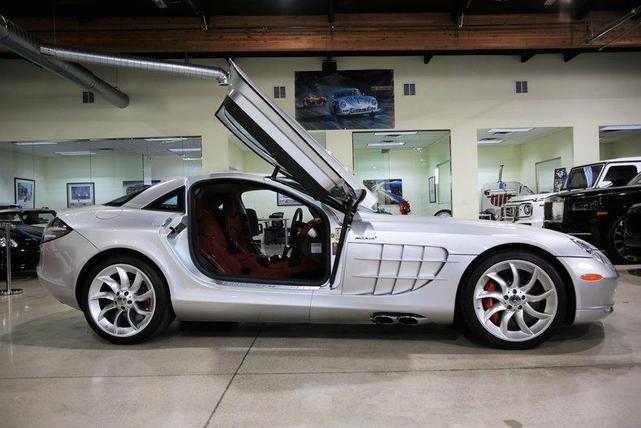 Photo of 2006 Silver Mercedes-Benz SLR McLaren