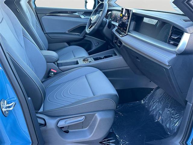 Photo of 2025 Monterey Blue Pearl Volkswagen Tiguan