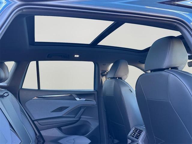 Photo of 2025 Monterey Blue Pearl Volkswagen Tiguan