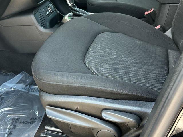 Photo of 2017 Black Jeep Renegade