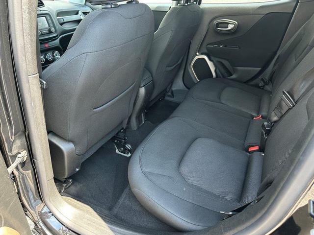 Photo of 2017 Black Jeep Renegade