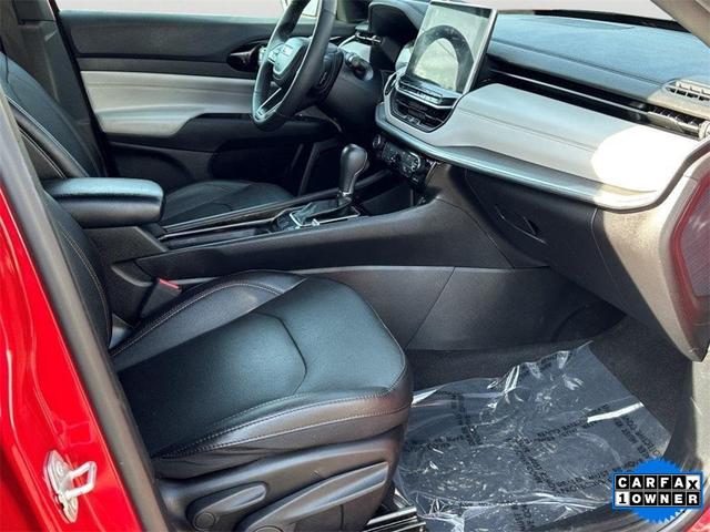 Photo of 2023 Redline Pearlcoat Jeep Compass
