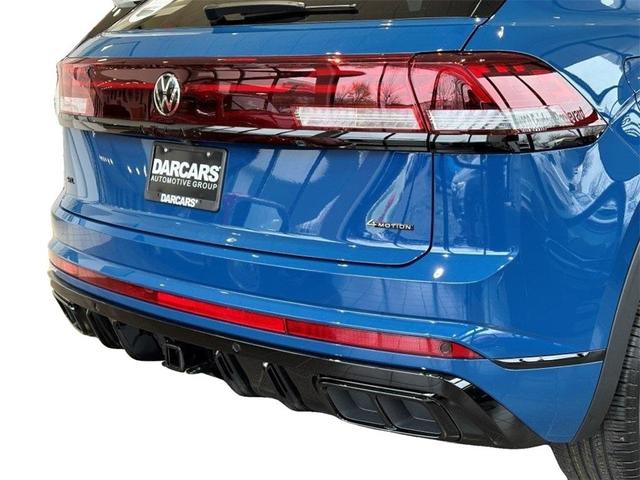 Photo of 2025 Mountain Lake Blue Metallic Volkswagen Atlas Cross Sport