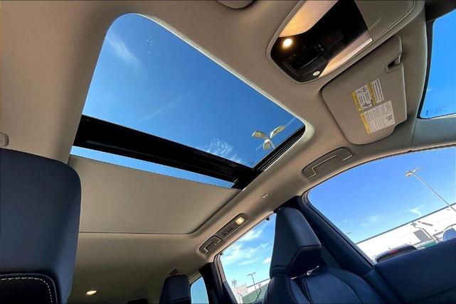 Photo of 2025 Warm Titanium INFINITI QX60