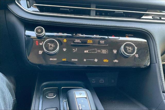Photo of 2025 Warm Titanium INFINITI QX60