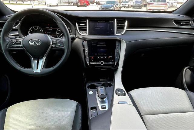 Photo of 2025 Black Obsidian INFINITI QX55