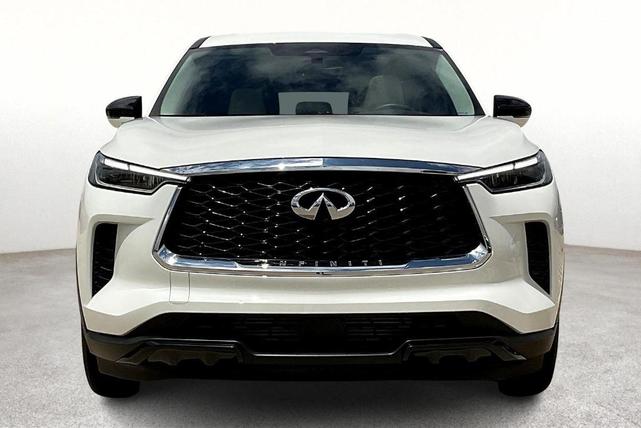 Photo of 2025 Glacier White INFINITI QX60