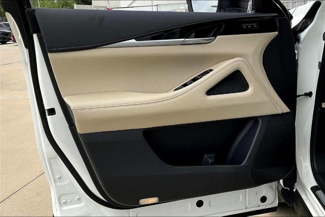 Photo of 2025 Glacier White INFINITI QX60