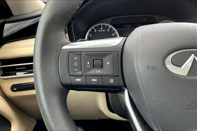 Photo of 2025 Glacier White INFINITI QX60