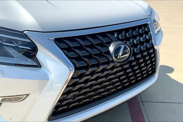Photo of 2023 Eminent White Pearl Lexus GX 460