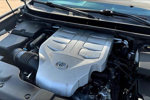 Photo of 2023 Eminent White Pearl Lexus GX 460