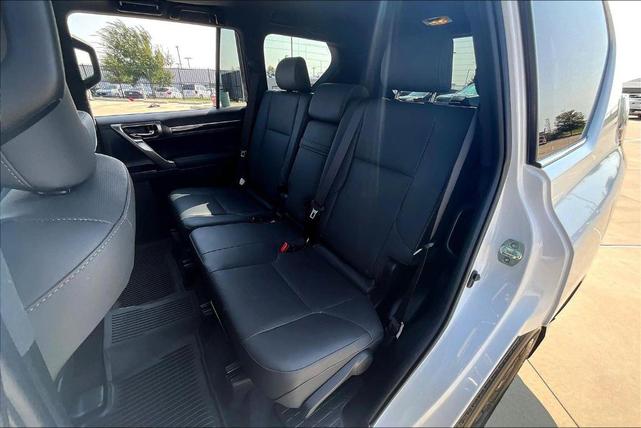 Photo of 2023 Eminent White Pearl Lexus GX 460