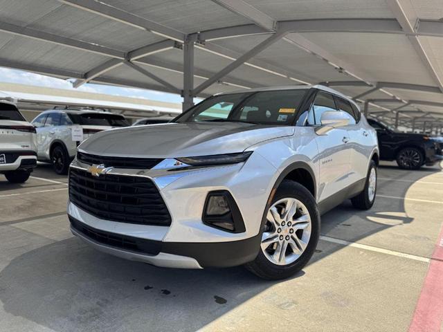 Photo of 2022 Silver Ice Metallic Chevrolet Blazer