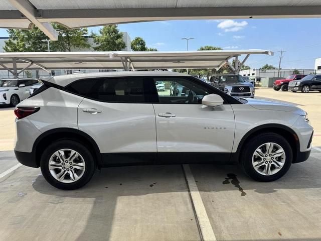 Photo of 2022 Silver Ice Metallic Chevrolet Blazer