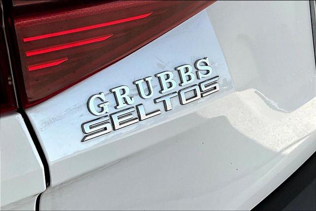 Photo of 2022 Snow White Pearl Kia Seltos