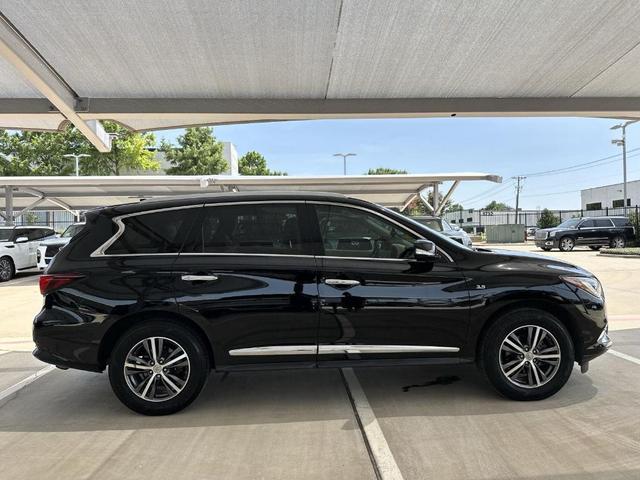 Photo of 2018 Black INFINITI QX60
