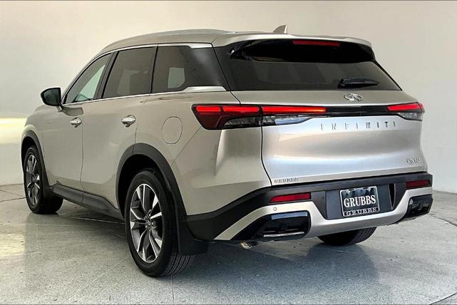 Photo of 2025 Warm Titanium INFINITI QX60