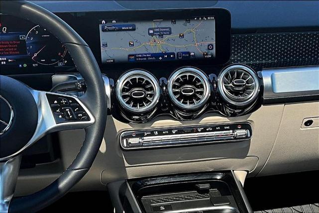 Photo of 2025 Polar White Mercedes-Benz GLB 250