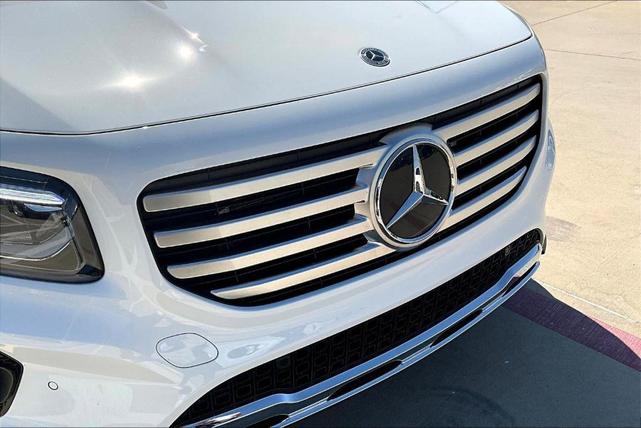 Photo of 2025 Polar White Mercedes-Benz GLB 250