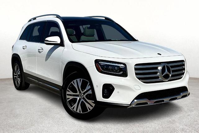Photo of 2025 Polar White Mercedes-Benz GLB 250