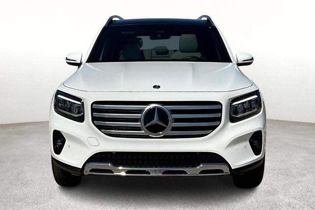 Photo of 2025 Polar White Mercedes-Benz GLB 250