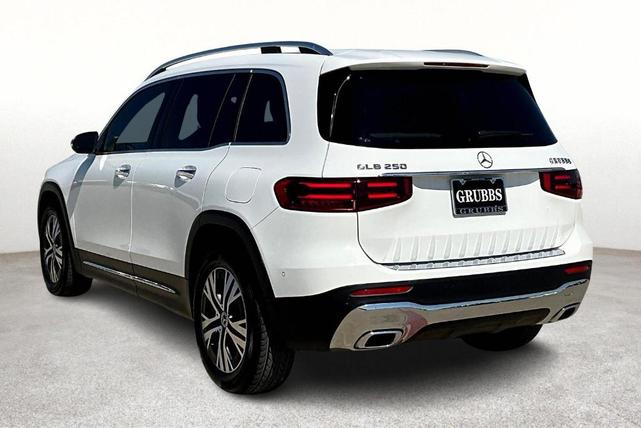 Photo of 2025 Polar White Mercedes-Benz GLB 250