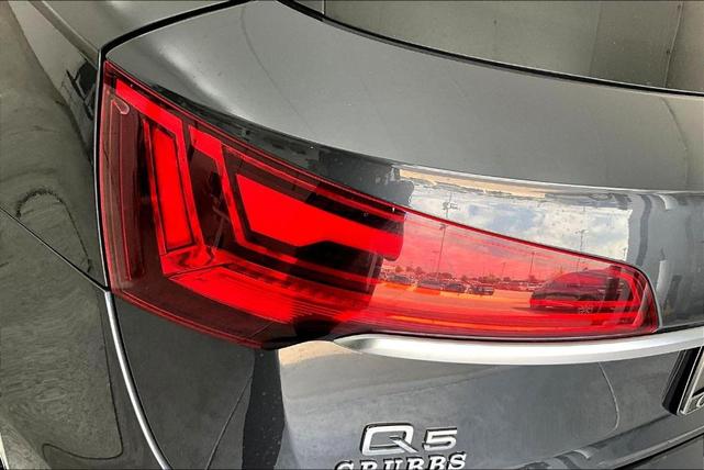 Photo of 2023 Manhattan Gray Metallic Audi Q5