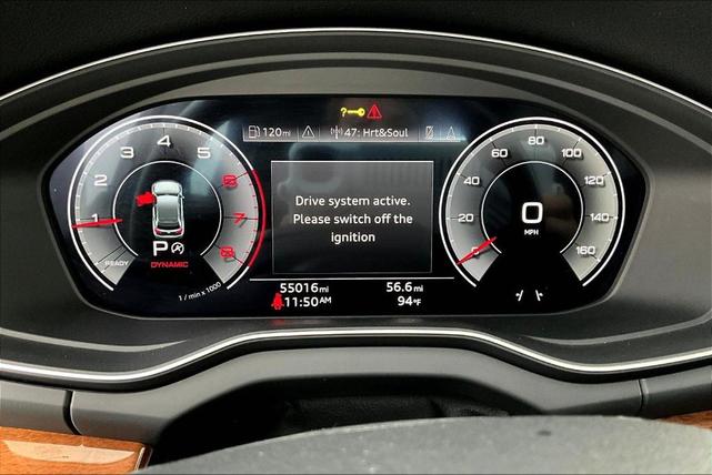 Photo of 2023 Manhattan Gray Metallic Audi Q5