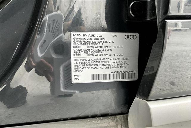 Photo of 2023 Manhattan Gray Metallic Audi Q5