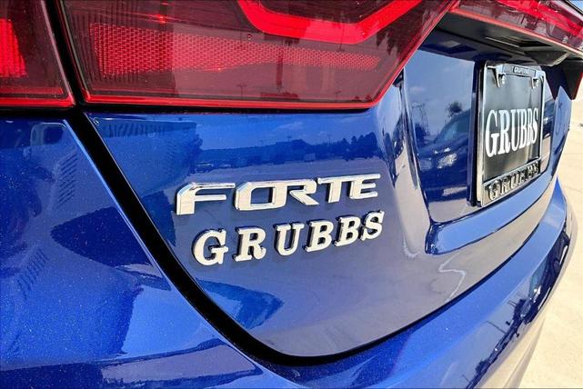 Photo of 2020 Deep Sea Blue Kia Forte