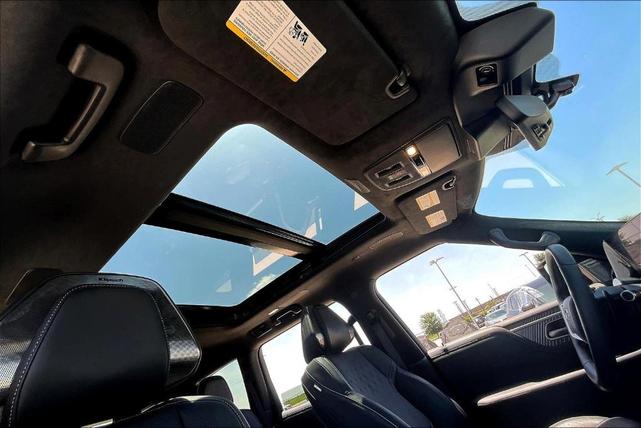 Photo of 2025 2t Mineral Blac INFINITI QX80