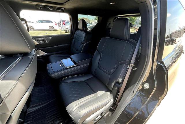Photo of 2025 2t Mineral Blac INFINITI QX80