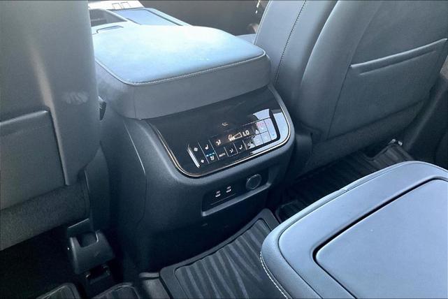 Photo of 2025 2t Mineral Blac INFINITI QX80