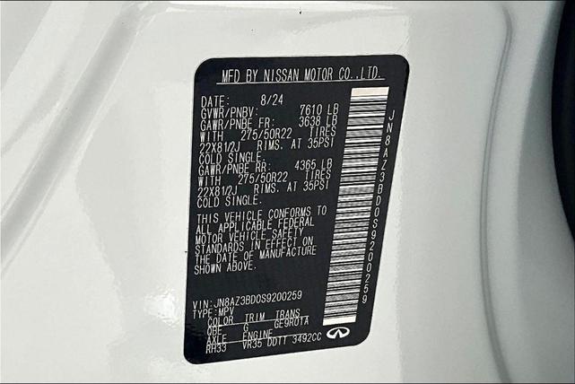 Photo of 2025 Radiant White INFINITI QX80