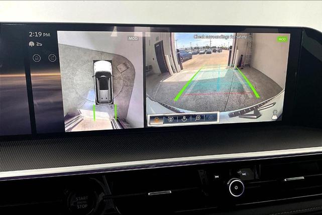 Photo of 2025 Radiant White INFINITI QX80