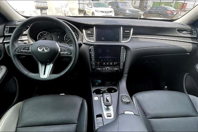 Photo of 2025 Cloud White INFINITI QX50