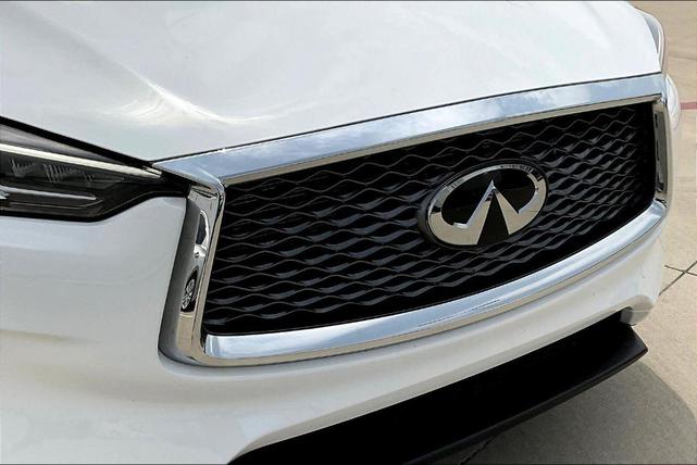 Photo of 2025 Cloud White INFINITI QX50
