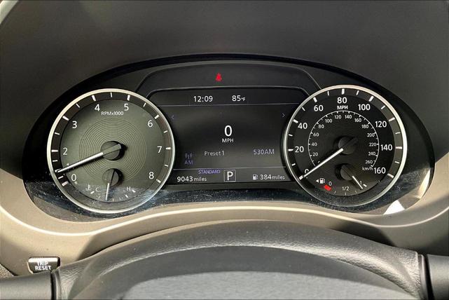 Photo of 2025 Cloud White INFINITI QX50